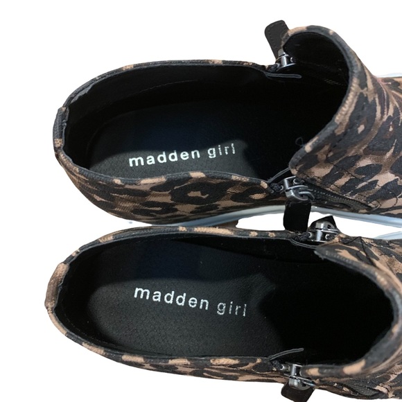 Madden Girl Cheetah Zip-up Ankle Shoes 7.5 - Picture 10 of 11